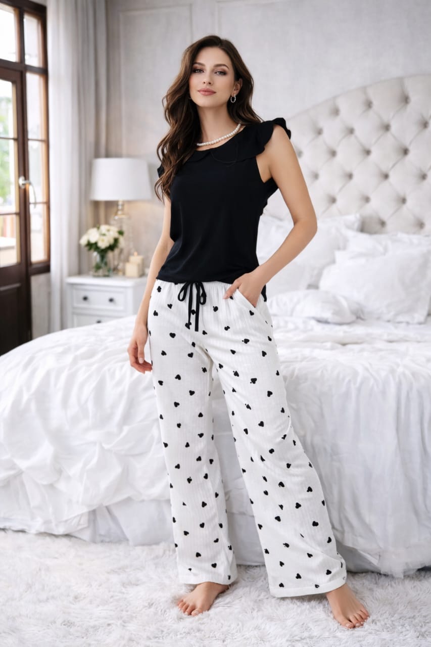 Pyjama femme en coton – Ensemble débardeur volanté et pantalon imprimé cœurs